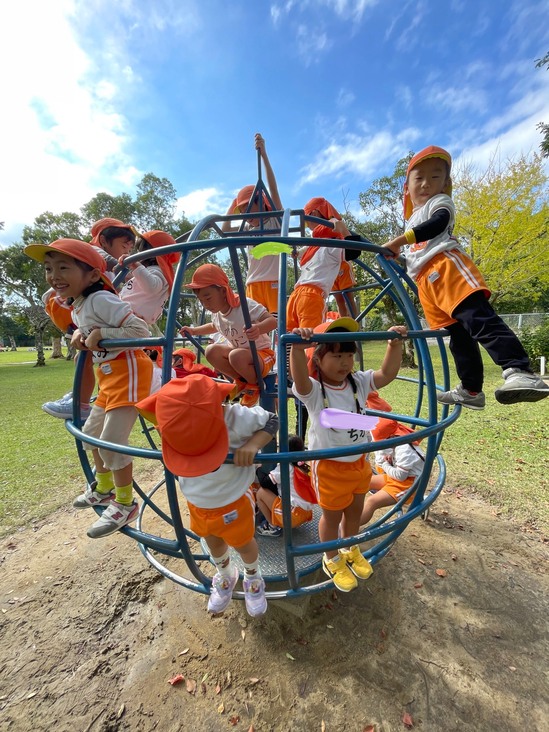 秋の遠足②（バスに乗ってレッツゴー）
